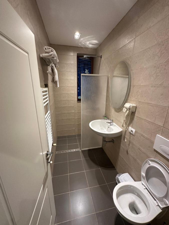 Hotel Gjallica Kukes Dış mekan fotoğraf